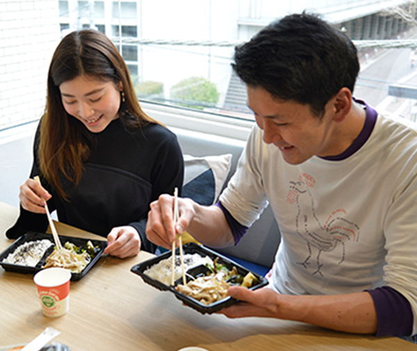 ランチ無料